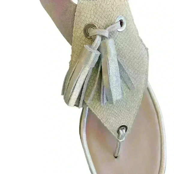 The Flexx Sandals Women’s Size 6.5 Grey Silver Snakeskin  Ankle strap Flat - Picture 6 of 12